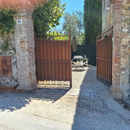 Le Del Conventino Di Marciano